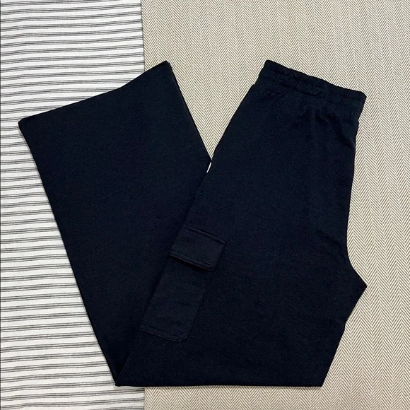 Vuori Halo Essential Cargo Wideleg Pants Midnight Heather Blue Small - Picture 4 of 16